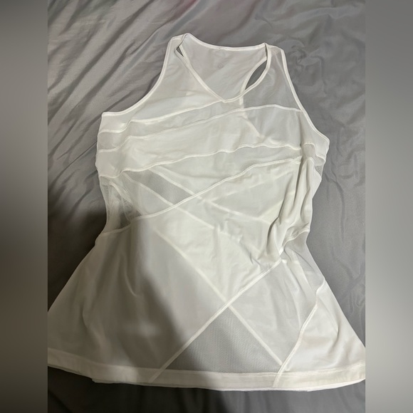 EUC LULULEMON mesh in motion tank top - Picture 5 of 10